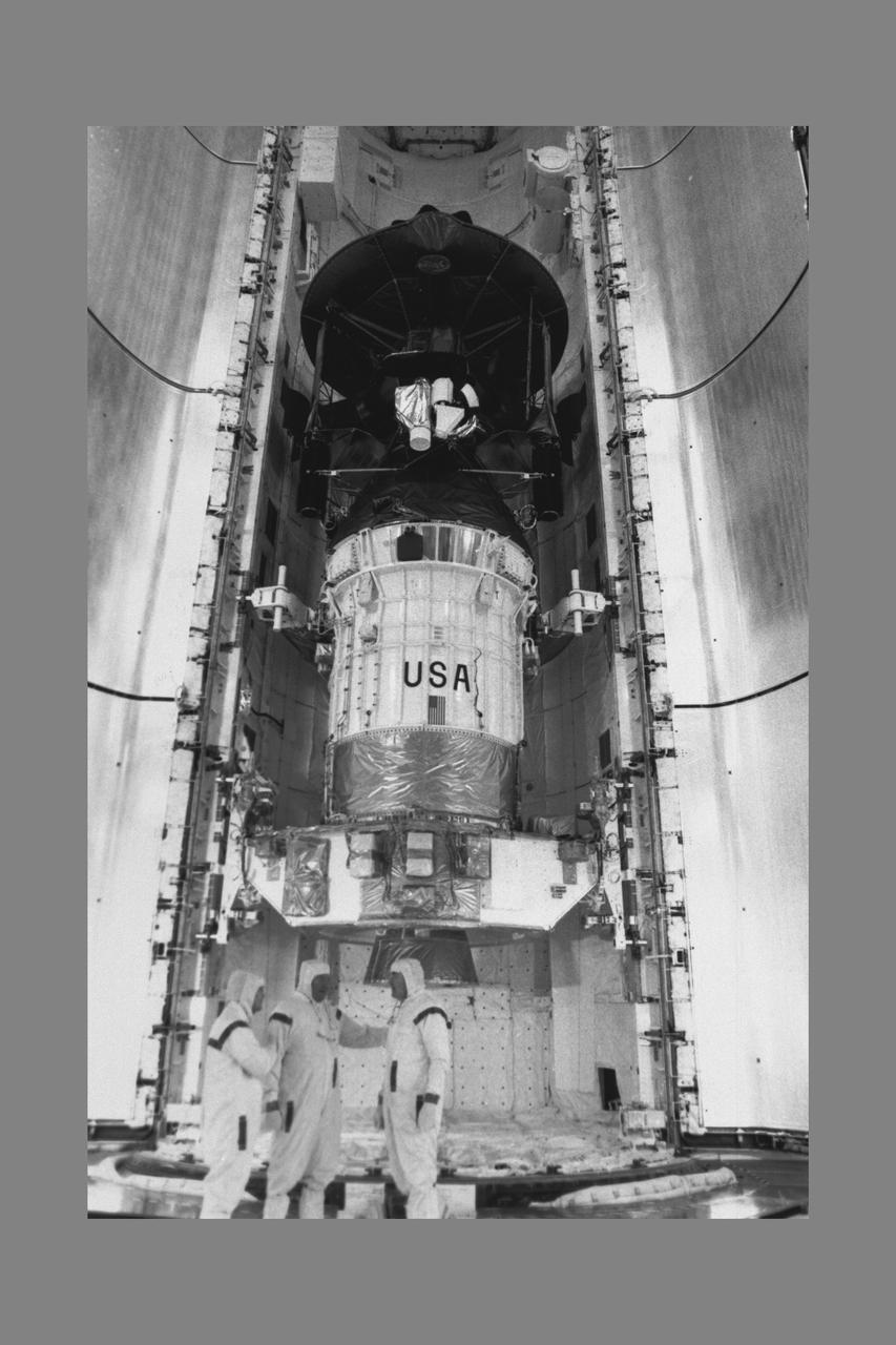 Space Shuttle Mission STS-34 Atlantis: Pioneer Galileo spacecraft in cargo bay