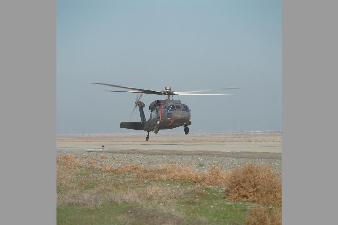 UH-60 Taxi and Hover Test for MUX Bucket 1 (RDAS 1)