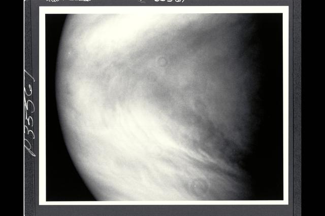 NASA image: ARC-1990-A91-2000