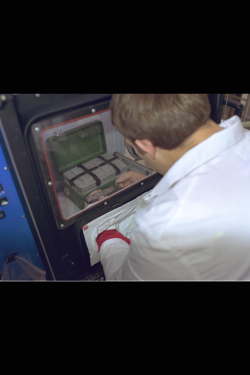 Frog Embryology Experiemnt (FEE) SL-J Crew Training & EVT at Ames