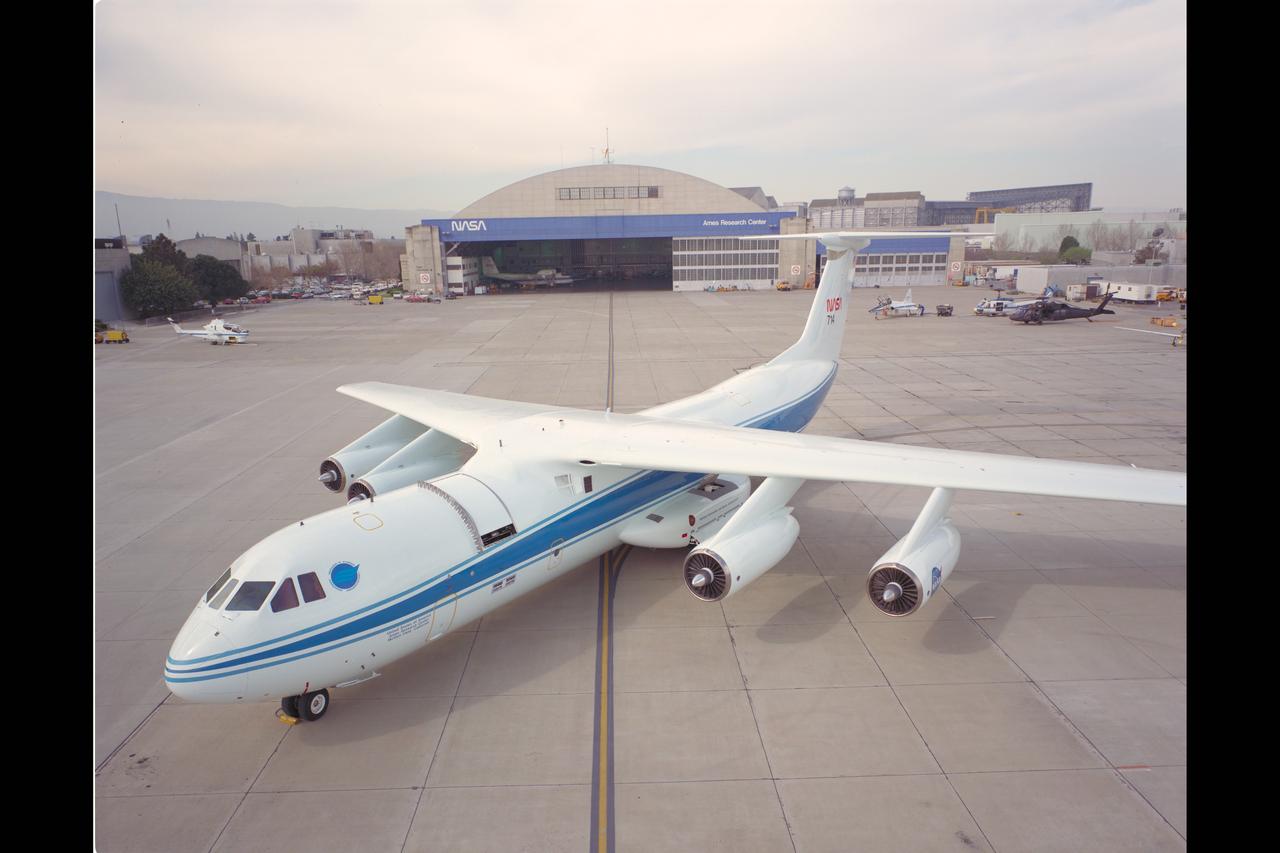 C-141 KAO (NASA-714) on ramp (fisheye view)