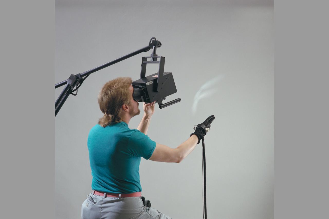 Space Shuttle CFD:   Steve Bryson explores  Three Dimensional Steady Flows using virtual w.t.