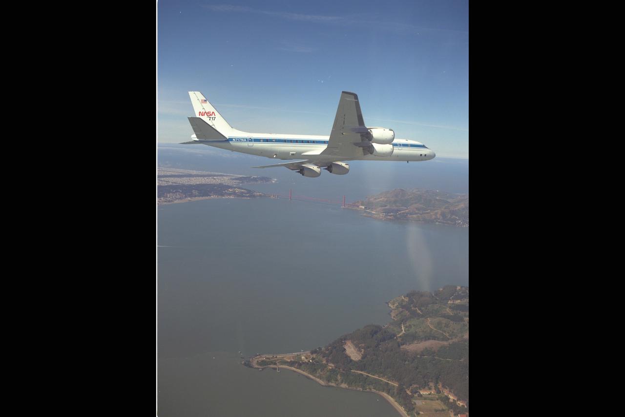 Ames DC-8 NASA 717 in flight over San Francisco, Ca