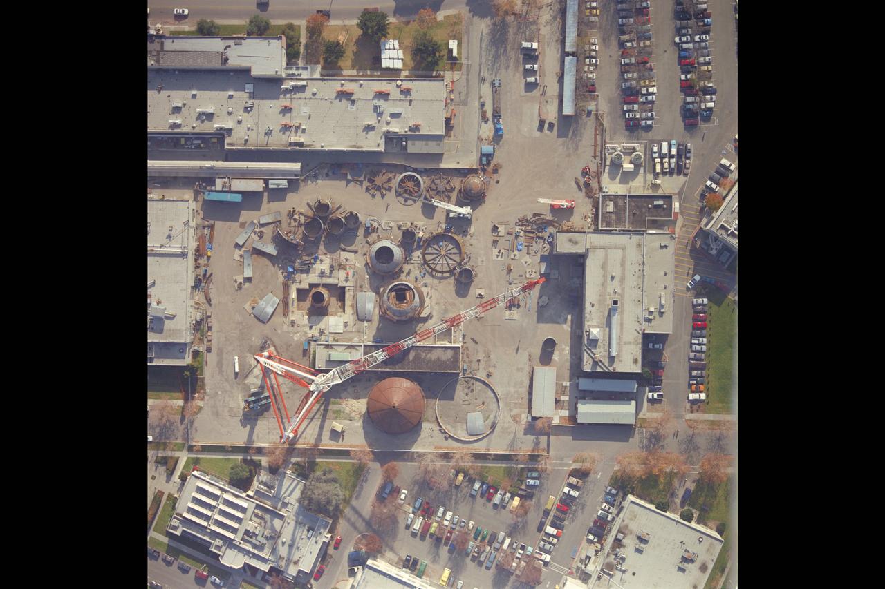 N-206 12ft Pressure Wind Tunnel reconstruction aerial with crane