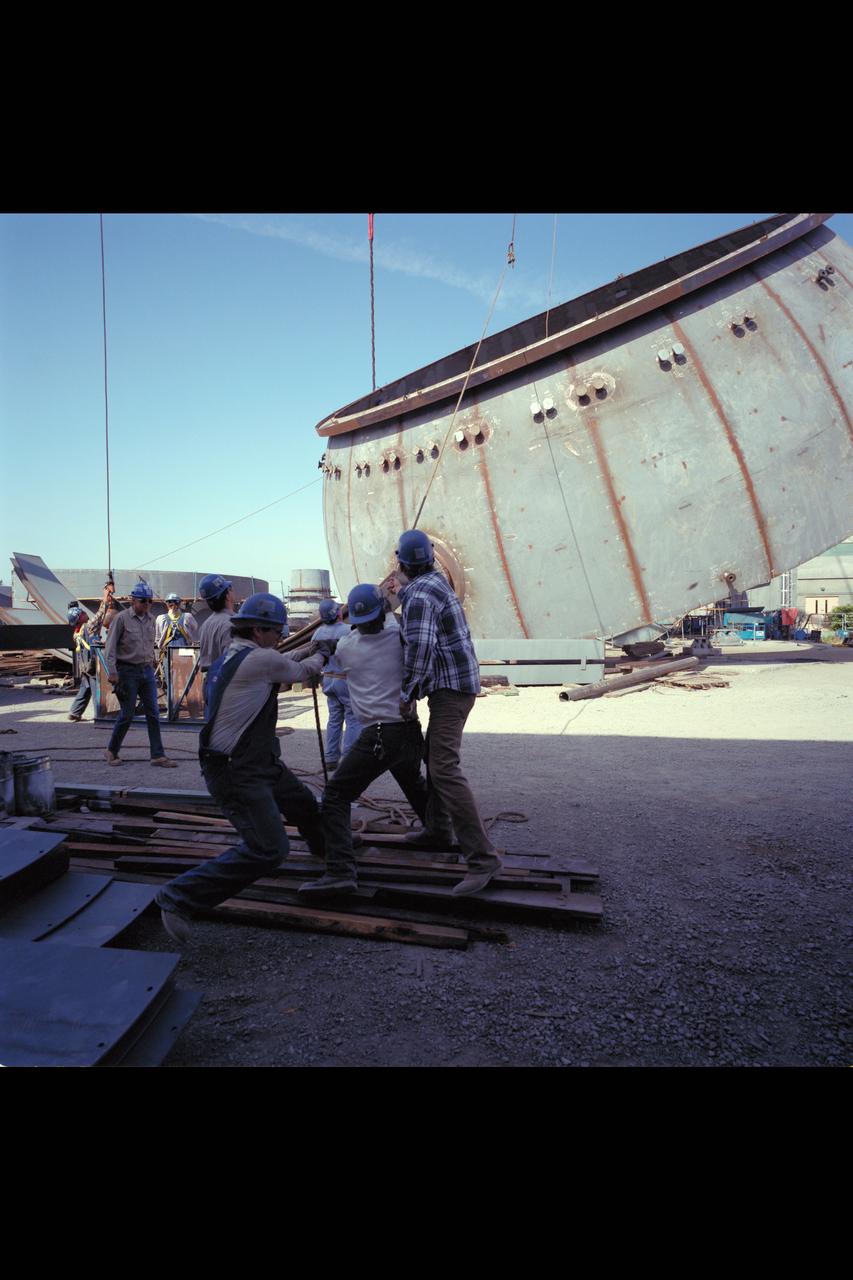 N-206 12ft Pressure Wind Tunnel reconstruction - settling chamber lift