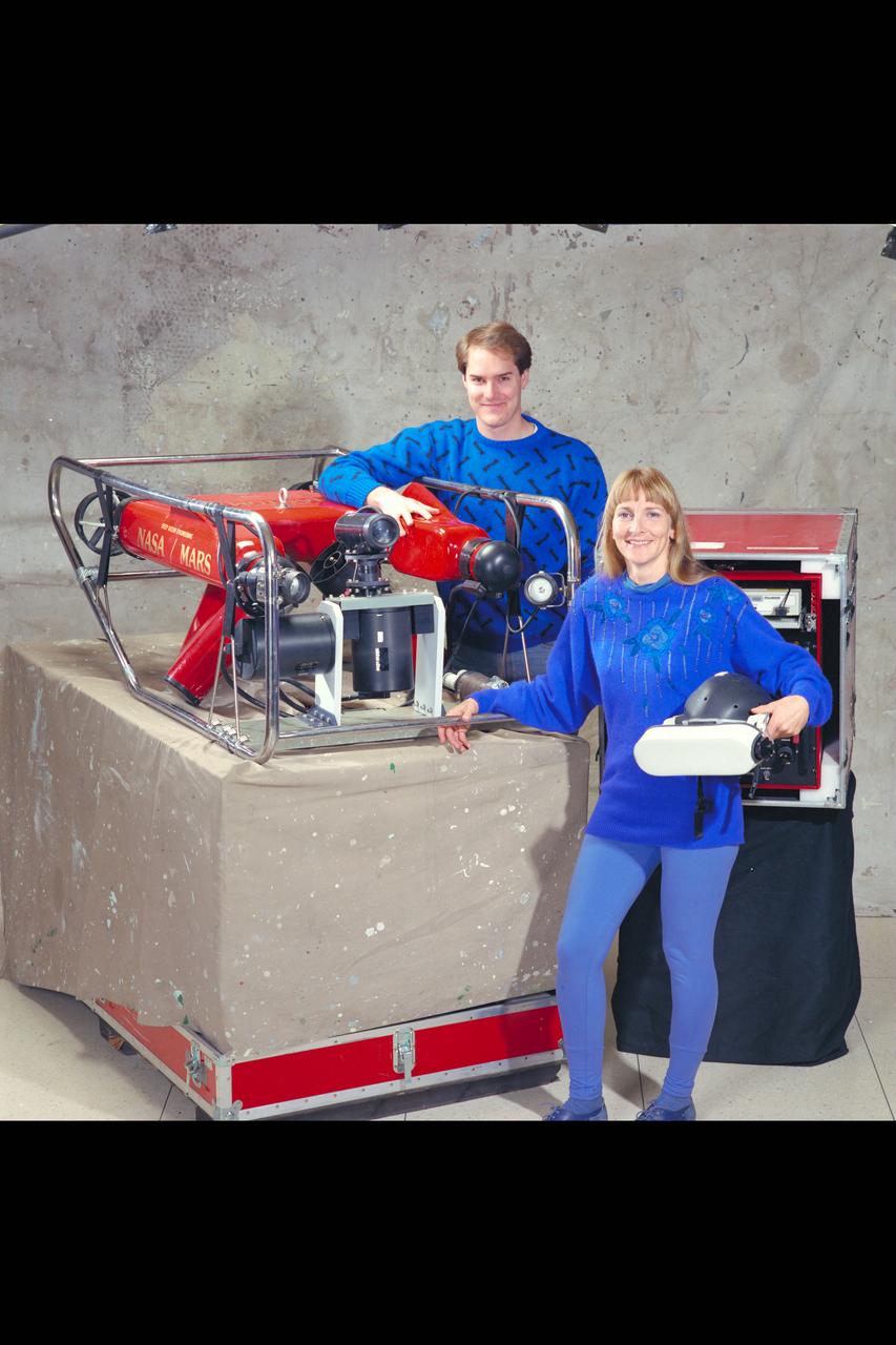NASA Mars Underwater Rover Phantom 2 TROV (Telepresences Controlled Remotely Operated Vehicle) with Dr. Carol Stoker and Owen Gwynne