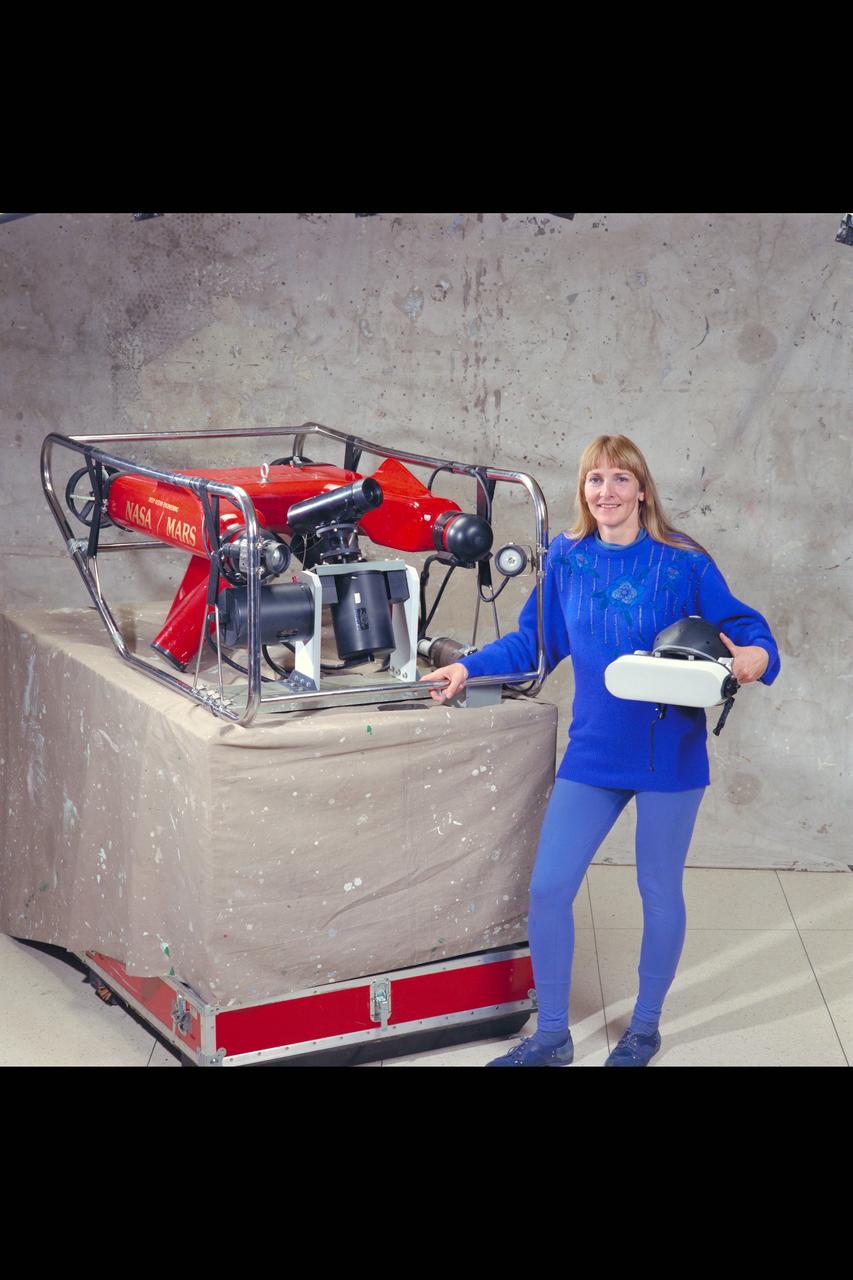 NASA Mars Underwater Rover Phantom 2 TROV (Telepresences Controlled Remotely Operated Vehicle) with Dr. Carol Stoker