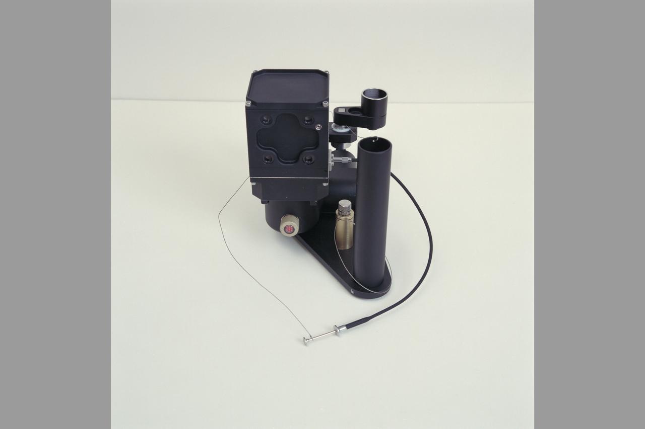 SSE (Solar System Exploration) flight apparatus: PDE (Particle Dispersion Experiement) on-board USML-1 (GEM)