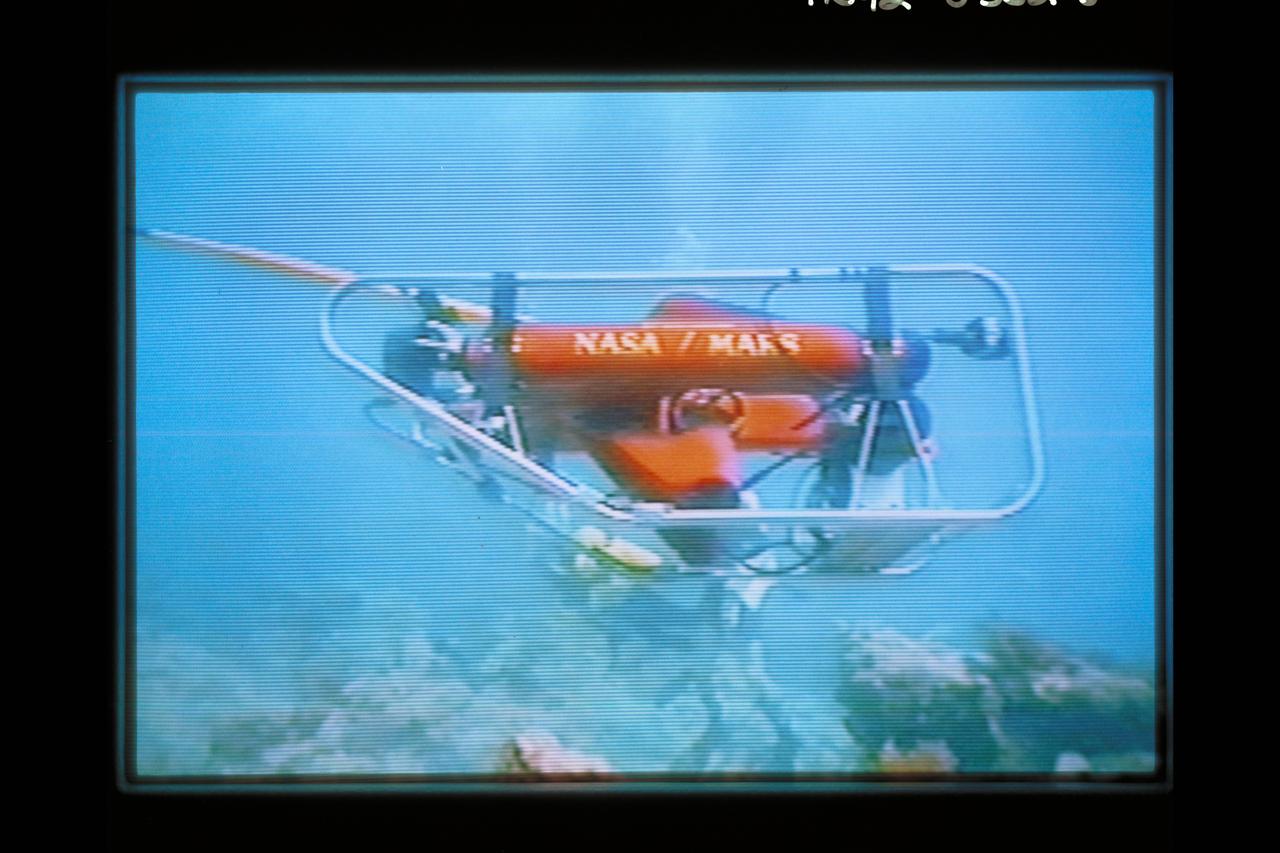 Telepresence Virtual Reality (Mars) Underwater, TROV (Telepresence Controlled REmote Vehicle)