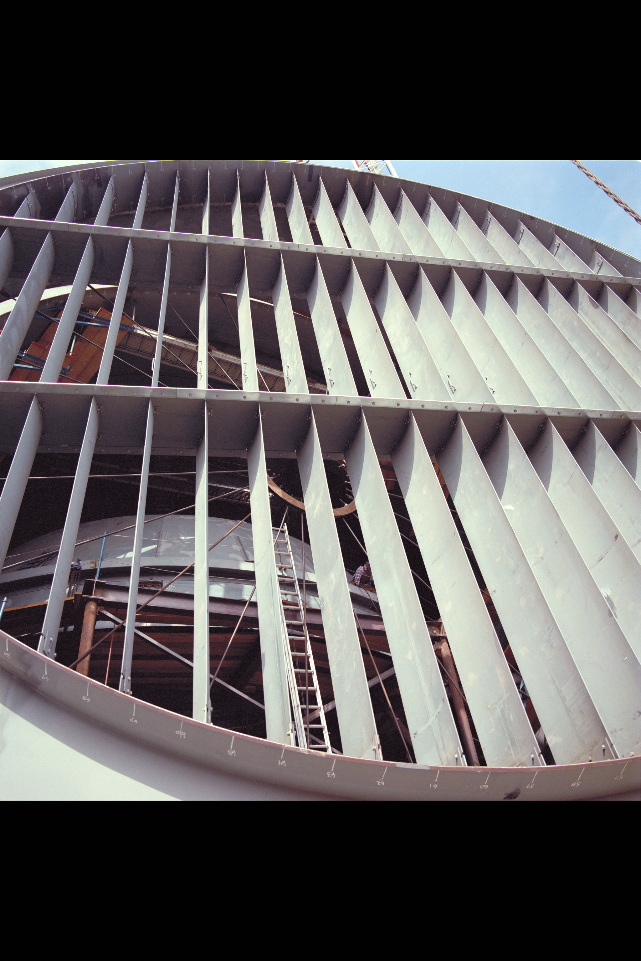 N-206 12ft Pressure Wind Tunnel reconstruction - installation of vanes