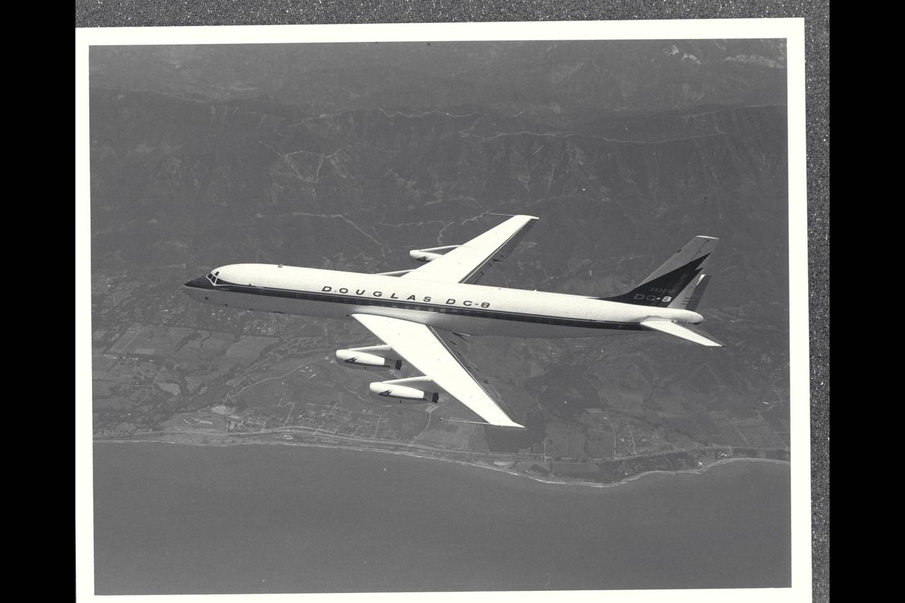 Douglas DC-8 Ariplane in Flight