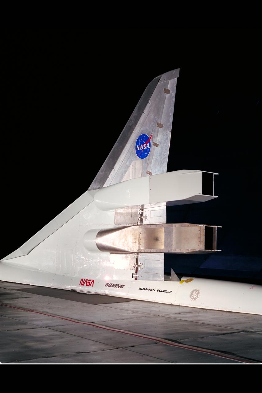 HEAT (High-Lift Engine Aeroacoustics Technology) Model test-596 in 40x80ft w.t.