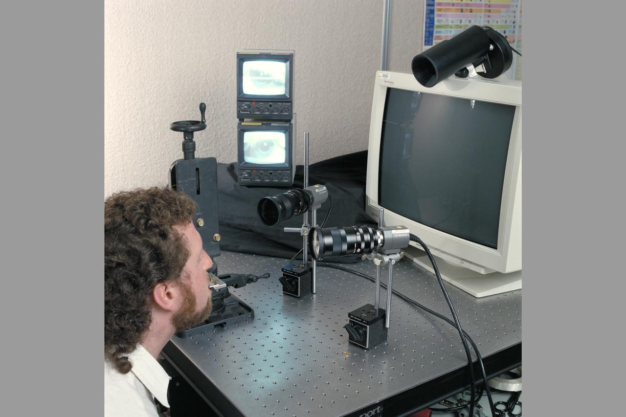 Life Sciences Division (code SL) laboratories and personnel:  Lee Stone