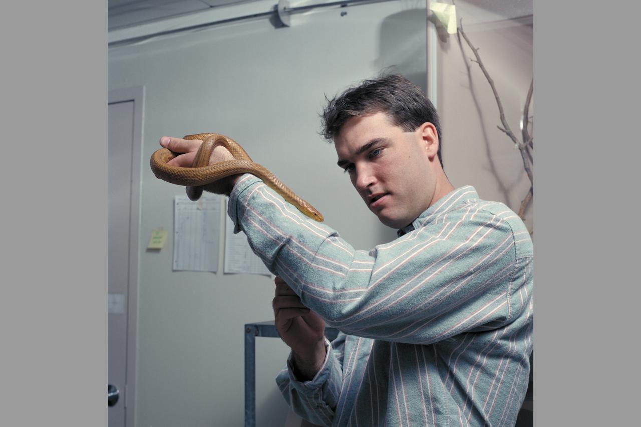 Life Sceince Division Facilities, Labs and Personnel  (Code-SL) Rick Ballard