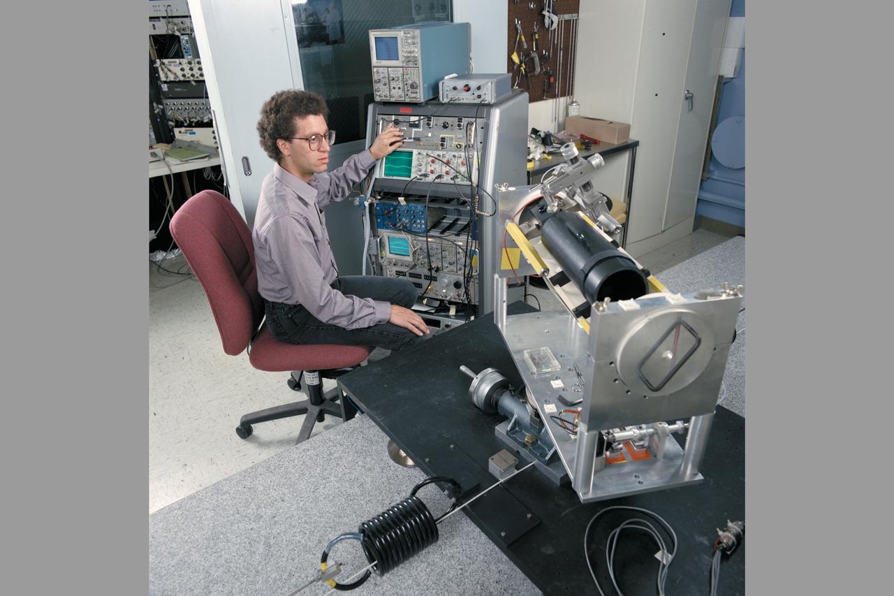 Life Sceince Division Facilities, Labs and Personnel  (Code-SL) Tom Chimento