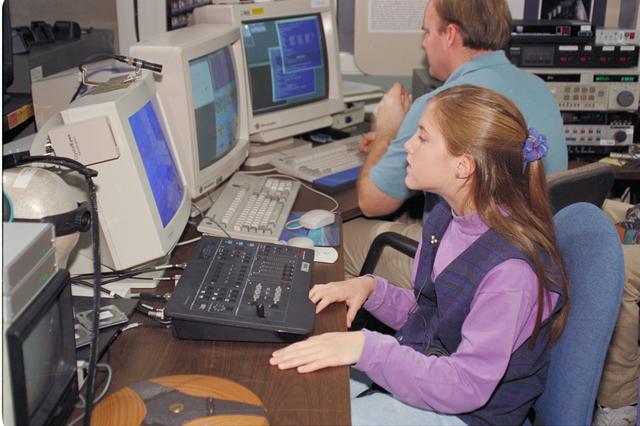 ARC-1993-AC93-0608-19