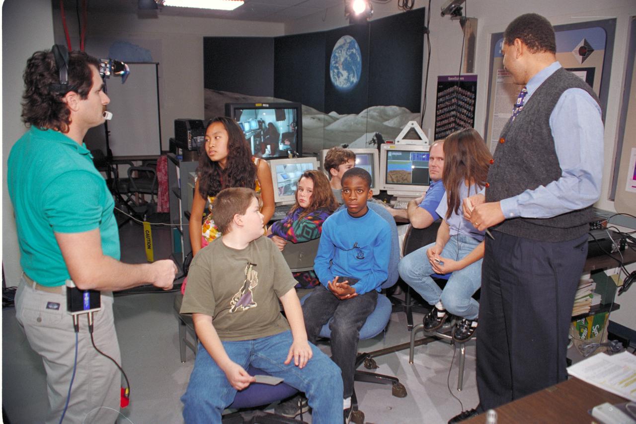 'Life from other Worlds' with McNair Middle School TROV robot explores under Antarctic ice - Donald James speaks to on site & virtual students