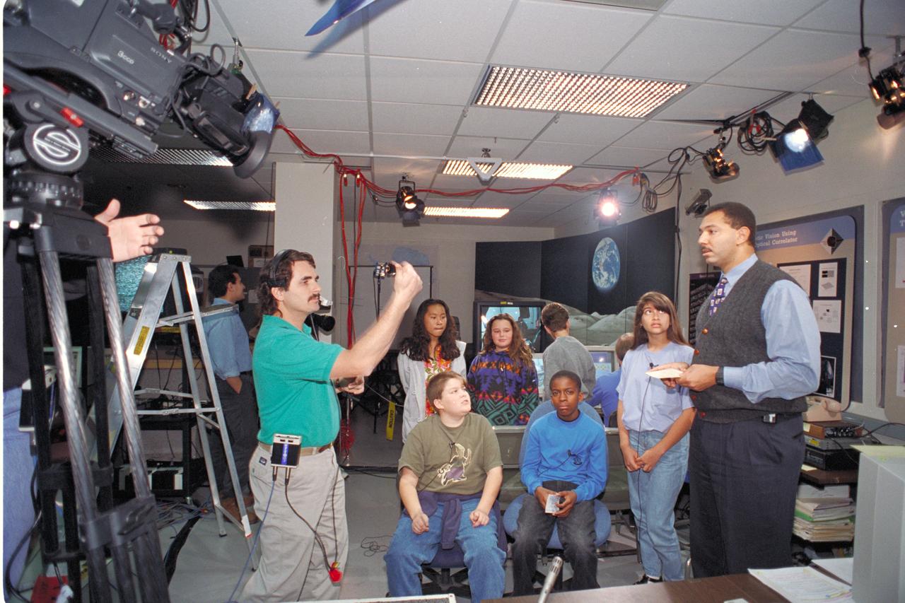 'Life from other Worlds' with McNair Middle School TROV robot explores under Antarctic ice - Donald James speaks to on site & virtual students