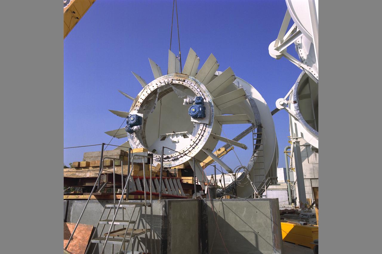 N-206 NASA Ames Research Center 12ft w.t. Pressure Wind Tunnel reconstruction - turning vanes, fan being lifted in