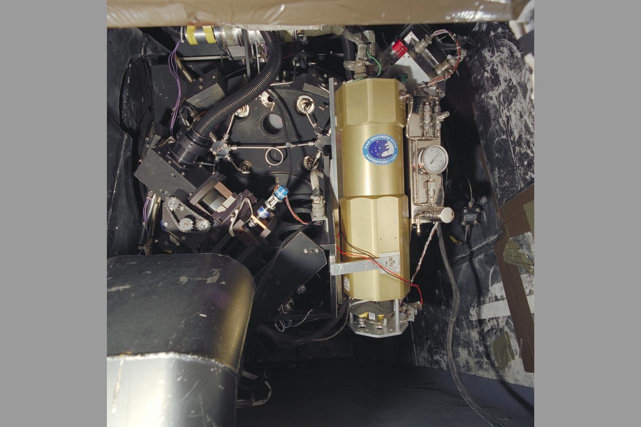 C-141 KAO, Paul Harvey Experiment Package onboard, showing rear of telescope