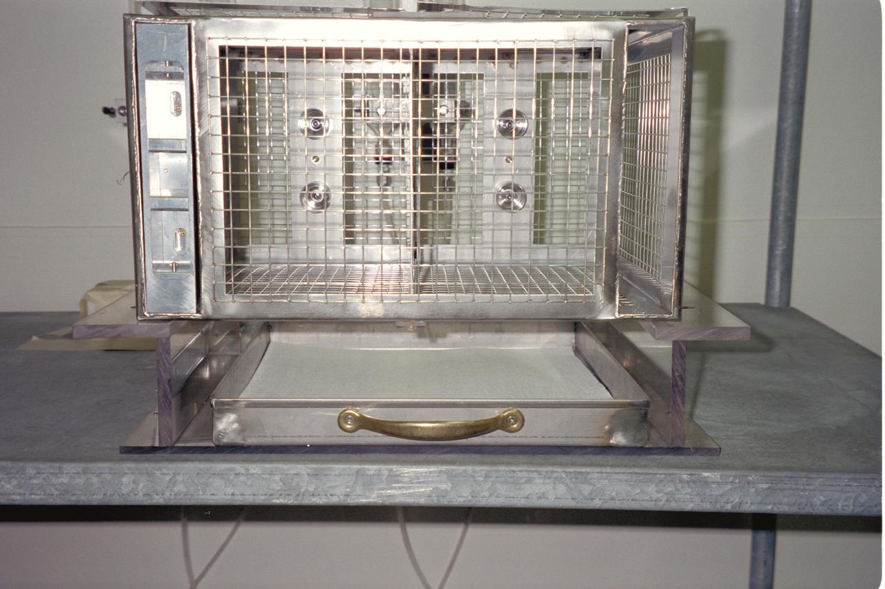 N-213 Advanced Animal Habitat (AAH)