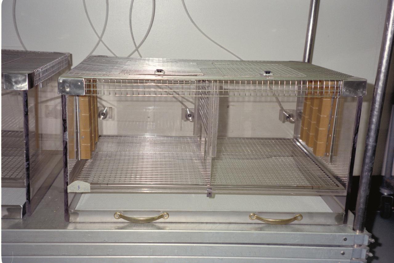 N-213 Advanced Animal Habitat (AAH)