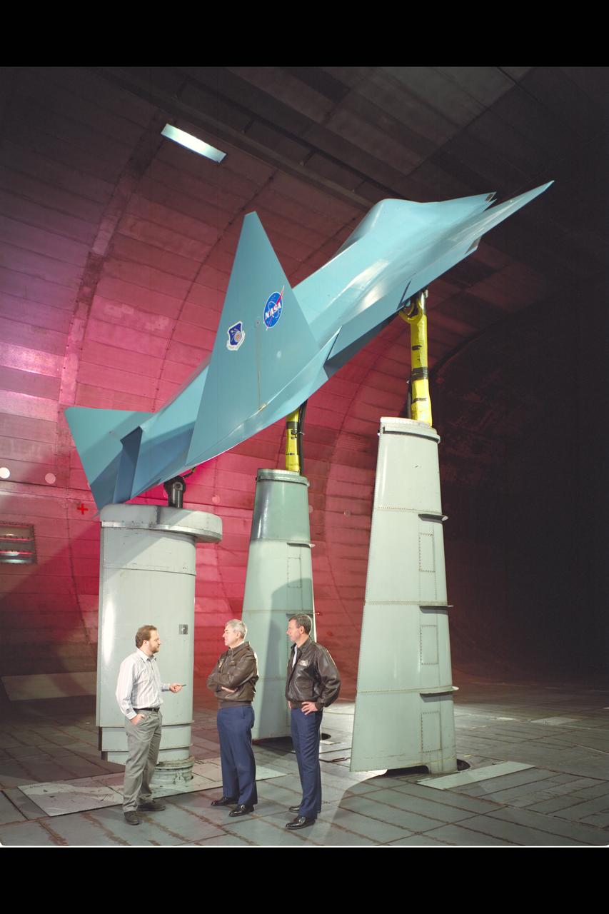 55% SHARC model in 40x80ft w.t. test-597 with Steve Craft, Lt. Col. Rick Perkins and