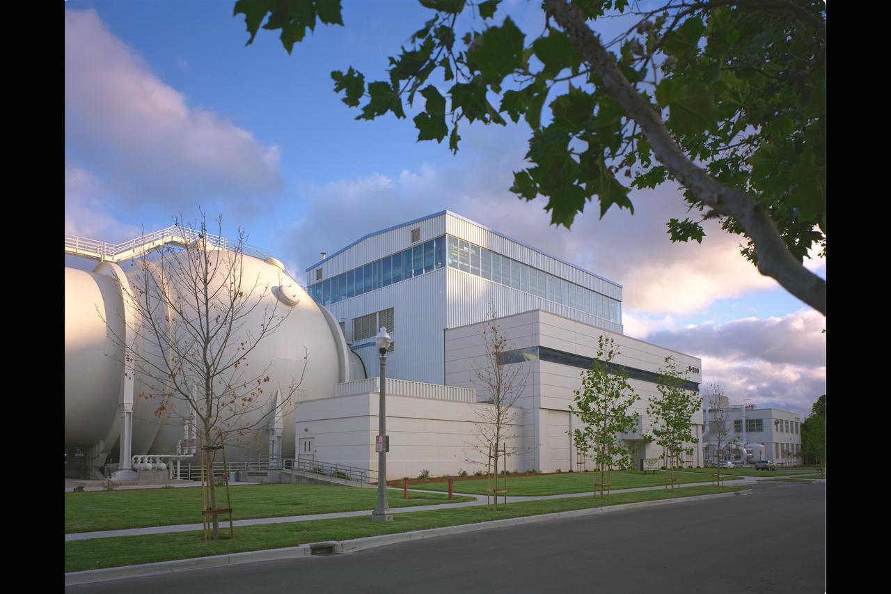 New renovated NASA Ames Research Center 12ft Pressure Wind Tunnel (with clouds)