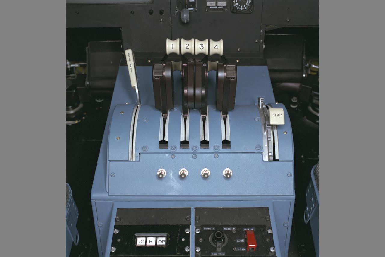N-243 NASA Ames VMS (Vertical Motion simulator) S-Cab: HSCT (High Speed Civil Transport) Simulation Throttles