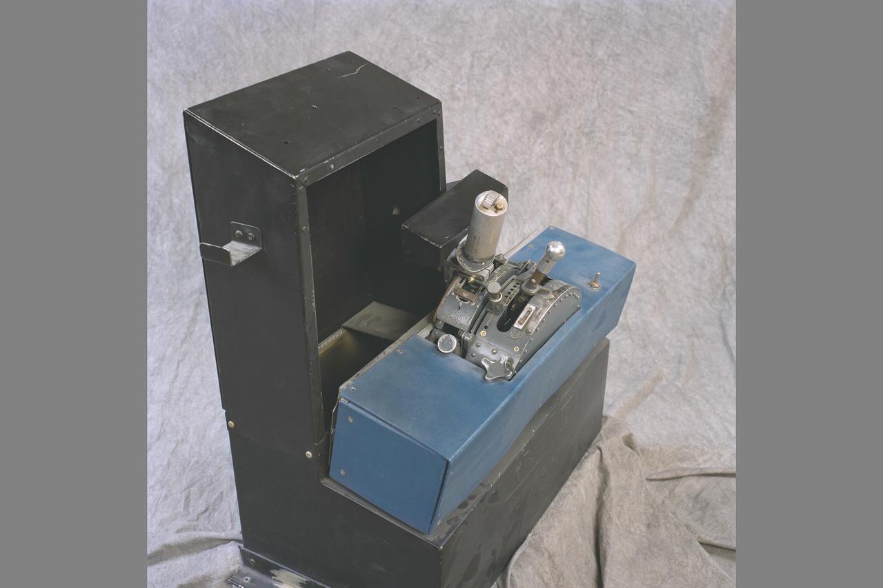 NASA Ames VMS (Vertical Motion Simulator): S-CAB, THROTTLE CONSOLE studio shoot