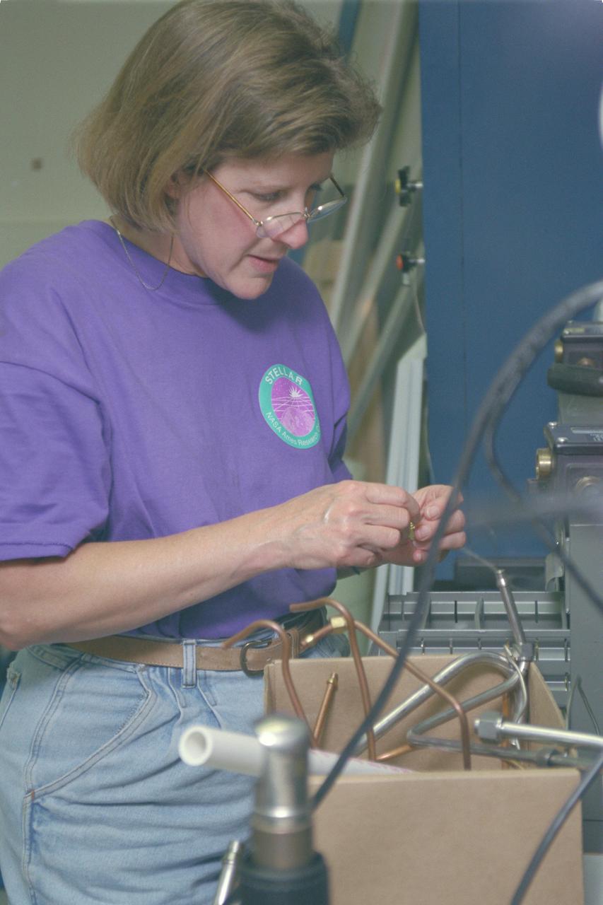 1996 'STELLAR'  teacher in Space Suit lab