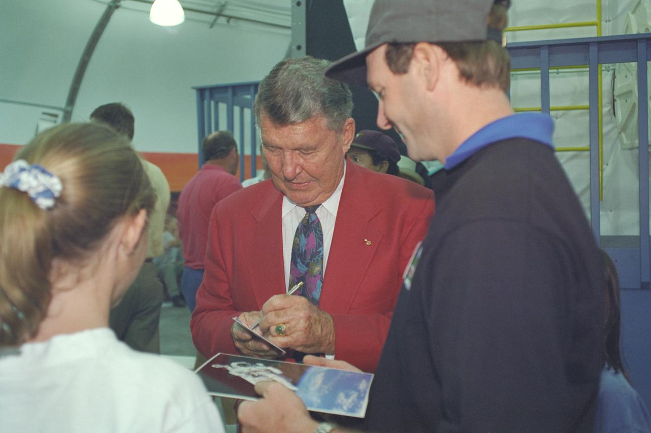 US SPACE CAMP CALIFORNIA - DAY CAMP GRAND OPENING WITH KEVIN JONES (WHISMAN SCHOOL) AND LUCRETIA SUTHERLIN (MCNAIR SCHOOL). AMES SPONSORED STUDENTS AND RACHAEL QUIRING (STAFF) - AUTOGRAPH SIGNING BY Astronaut Wally Schirra