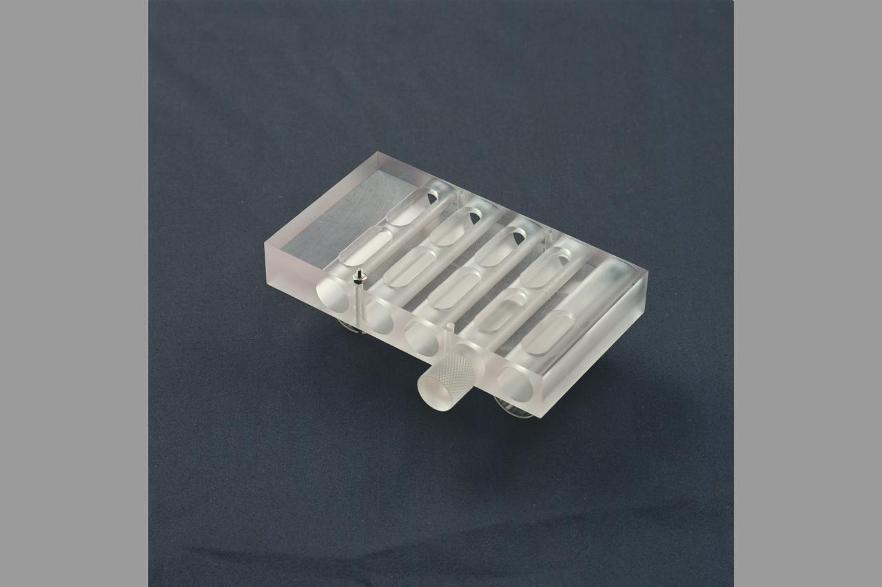 Life Cycle of a Fruit Fly study: insect larvae separation contrainers