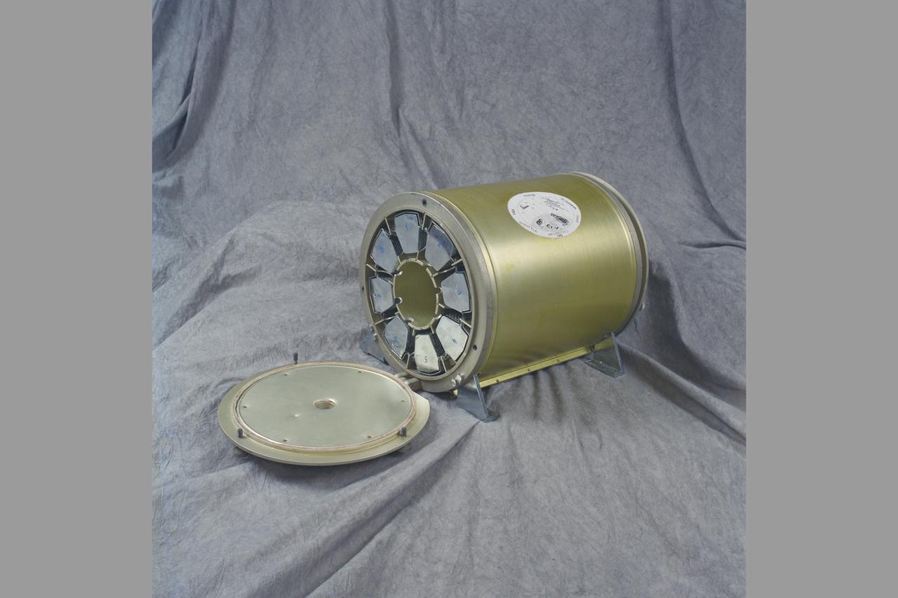 Slovakian Incubator (N-240, rm 133c)