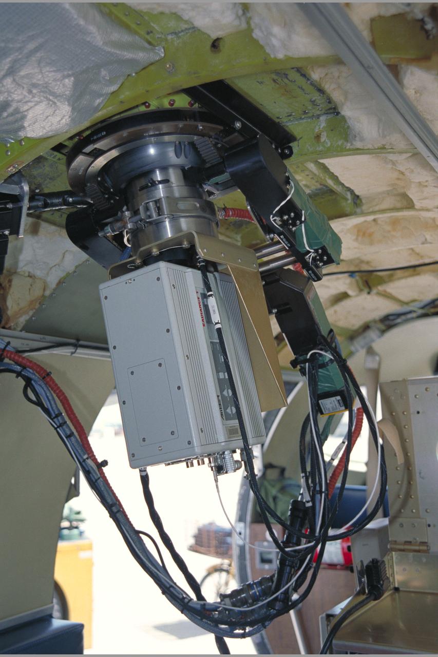 Lear Jet (NASA 805) NAIMS (NASA Airborne Infrared measurement system) Experiment - telescope mounted