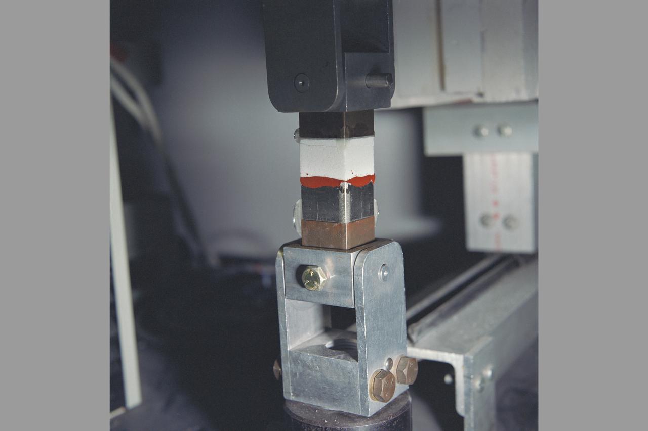 X-33 (Leeward) Aeroshell flight test instrumentation bond verification procedure (shop)