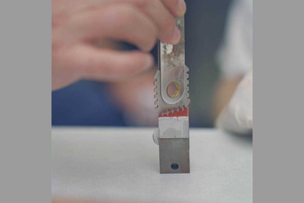 X-33 (Leeward) Aeroshell flight test instrumentation bond verification procedure (shop)