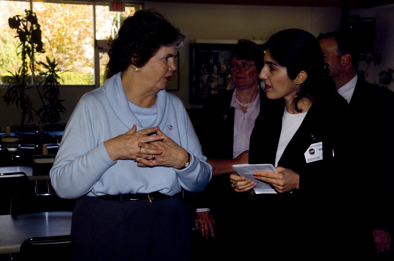 CFC Awards ceremony: Grace Ann Weiler (L) Ames 2001 CFC chairperson and Nilou Nouri, campaign manager for Santa Clara/San Benito Counties Combined Federal Campaign