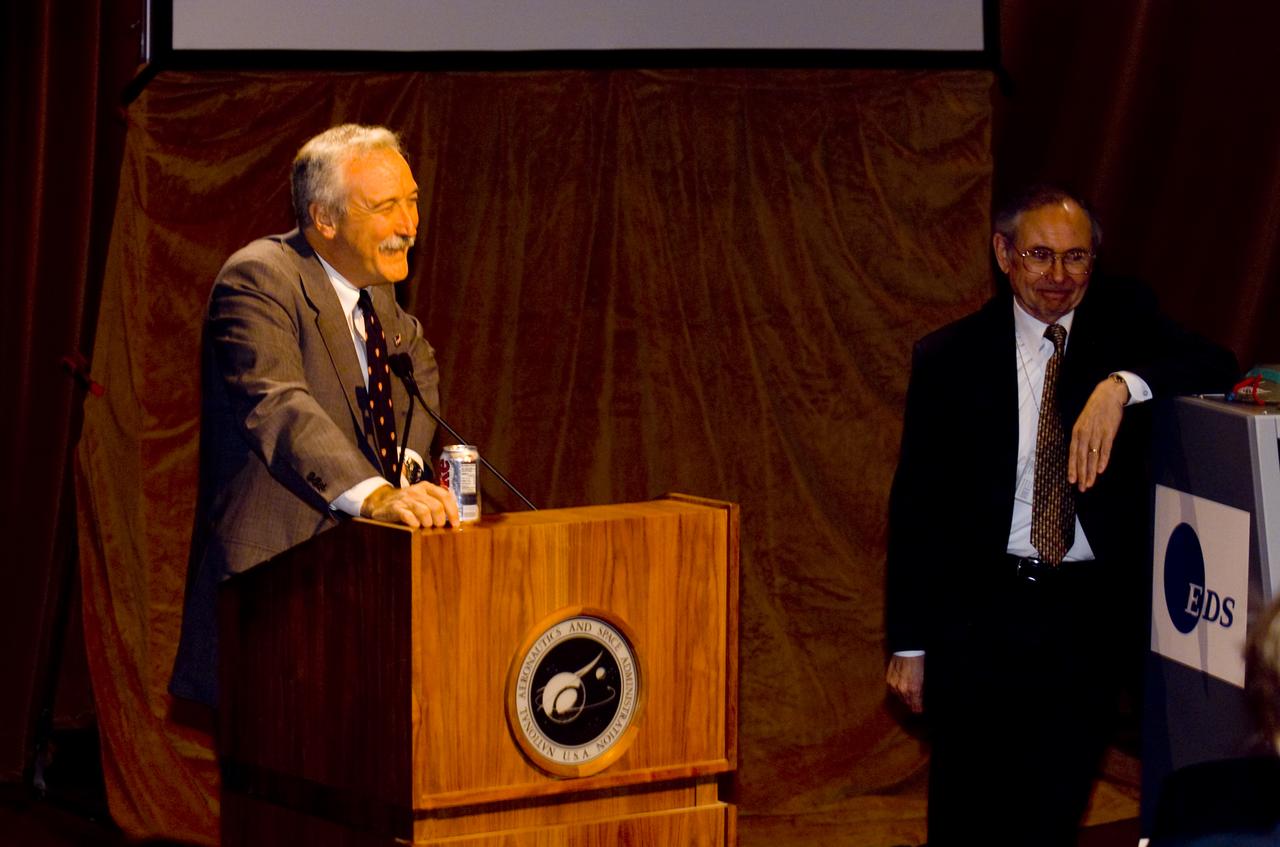 NASA Administrator Sean O'Keefe comes to Ames for employee briefing and tour.  N-201 assembly
