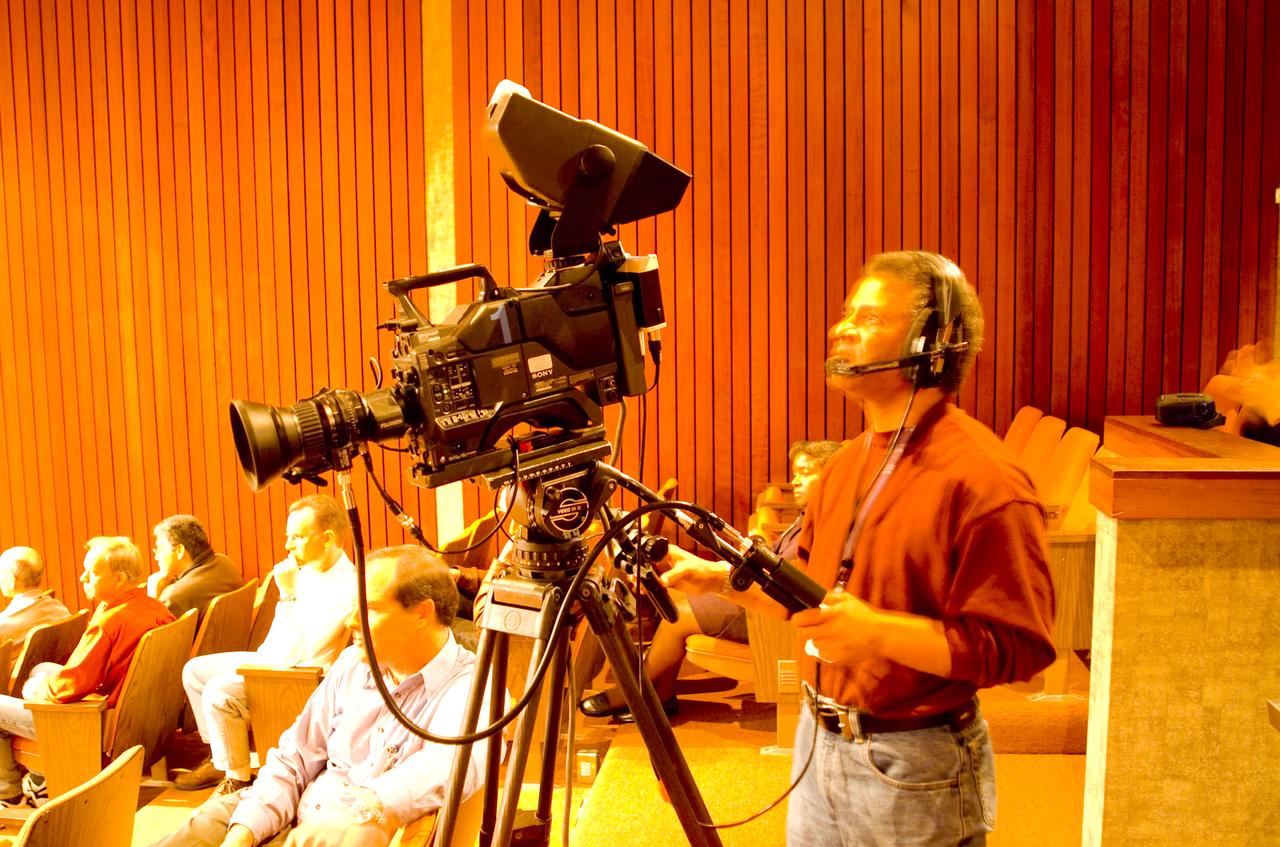 Sun-Earth Day WEBCAST - NASA TV; Host Paul Mortfield, Astronomer Stanford Solar Center and visiting students from San Francisco Bay Area Schools Paul Langston, Videographer operates camera