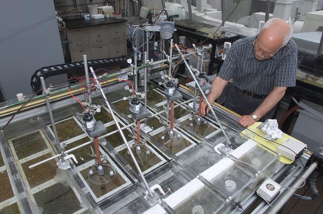 Microbial Mats; n-239 roof, Greenhouse one: overview of flux measurement test with Dave Des Marias