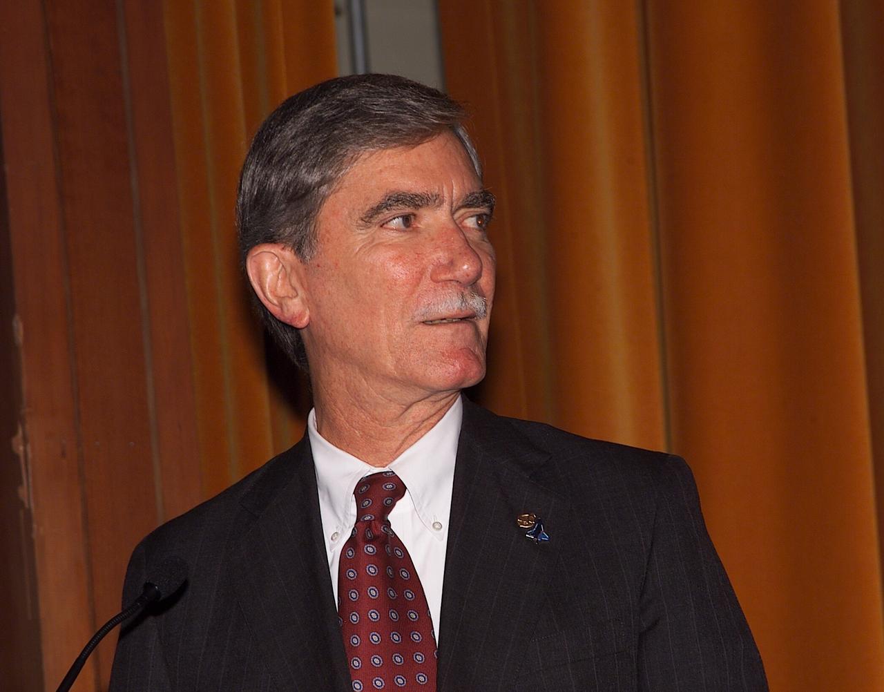 Presidential Rank and NASA Honor Awards 2003 - Dr. Victor Lebacqz (on assignment HQ - Aeronautics)