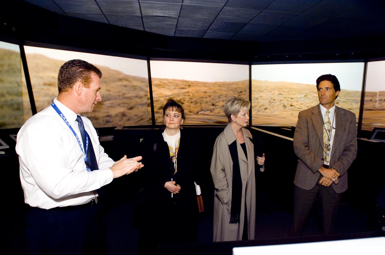 HOUSE APPROPRIATIONS COMMITTEE STAFFER MICHELLE BURKETT & MARY D KERWIN, DEPUTY AA FOR LEGISLATIVE AFFAIRS AT NASA HQ: ON TOUR W/ MEYYA MEYYAPPAN, FFC W/ K CHRISTENSEN, ATC LAB W/H ERZBERGER