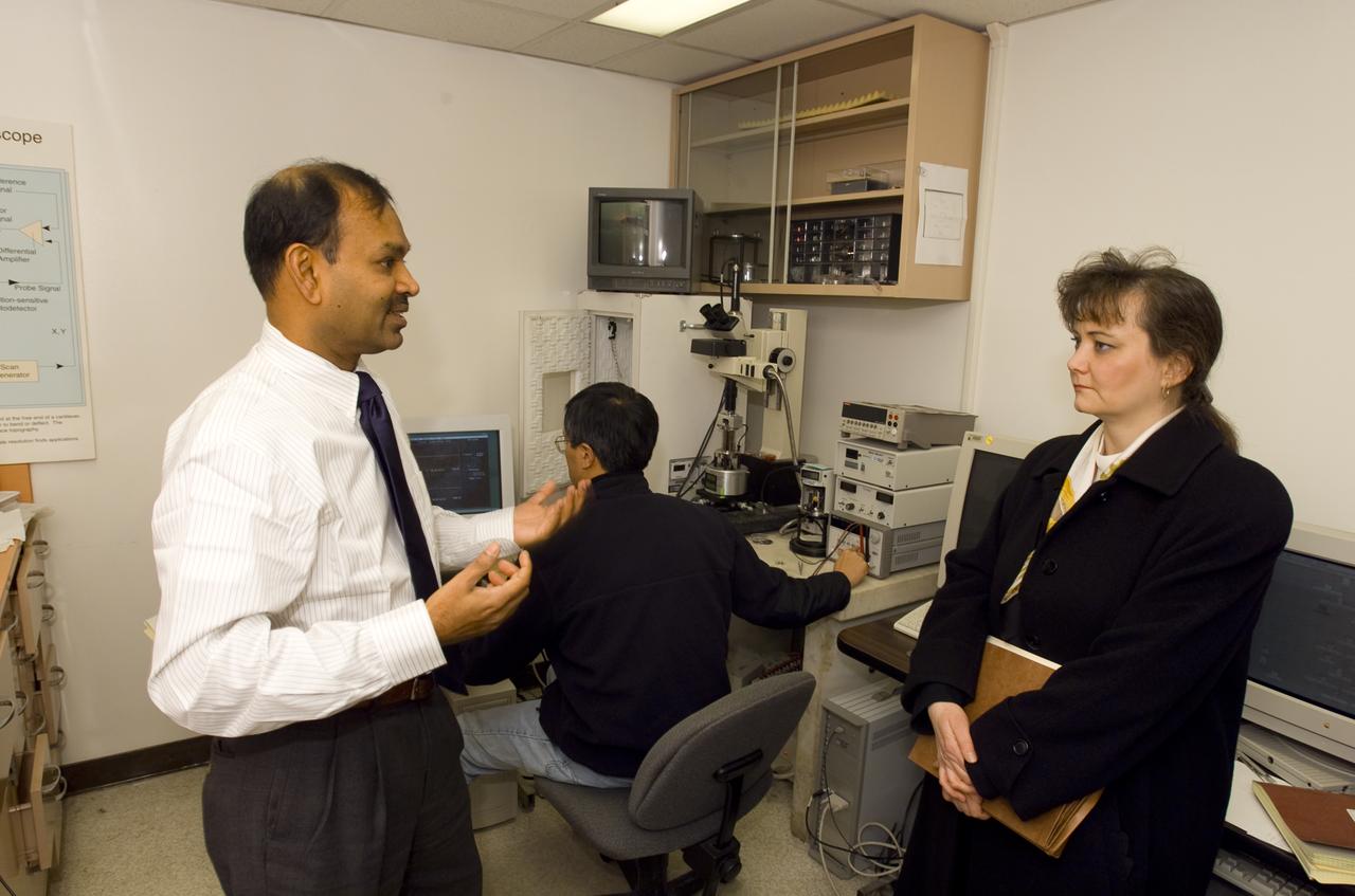 HOUSE APPROPRIATIONS COMMITTEE STAFFER MICHELLE BURKETT & MARY D KERWIN, DEPUTY AA FOR LEGISLATIVE AFFAIRS AT NASA HQ: ON TOUR W/ MEYYA MEYYAPPAN, FFC W/ K CHRISTENSEN, ATC LAB W/H ERZBERGER