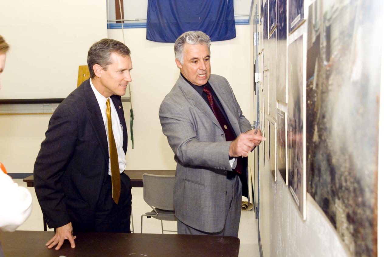 VISIT; PHILLIP BOND, UNDERSECRETARY OF COMMERCE FOR TECHNOLOGY AND CONNIE J PARTOYAN, COUNSELOR & SENIOR ADVISOR TO THE UNDER SECRETARY OF TECHNOLOGY: N-200 AND COLLOPSED STRUCTURE FACILITY