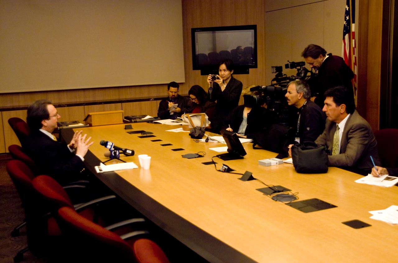 G. Scott Hubbard, Ames Director held a informal discussion and question-and-answer session with  Bay Area news media on the space exploration vision announced President George W. Bush earlier in the day.