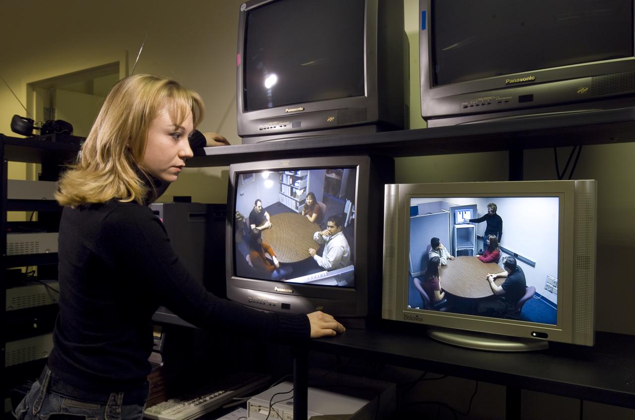 DISTRIBUTED TEAM PERFORMANCE GROUP: