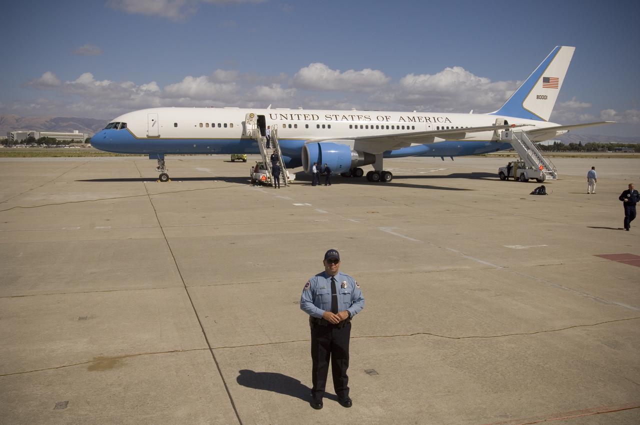 Vice President Dick Cheney lands at MFA for Bay Area Visit: Air Force Two parked on tarmac @ MFA