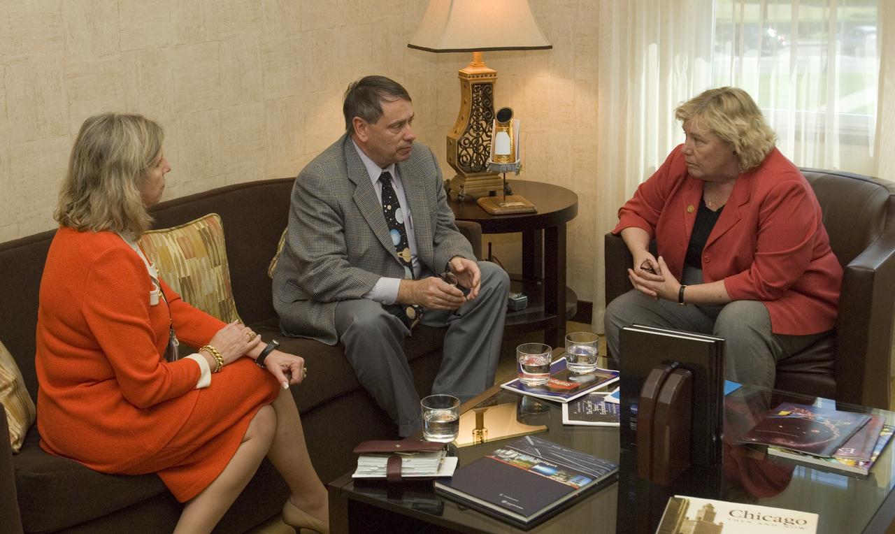 United States Congresswomen Zoe Lofgren, CA visits with Ames Center Director Dr. Pete Worden and Director of StratCom Angela Diaz (l-r) Diaz, Worden, Lofgren