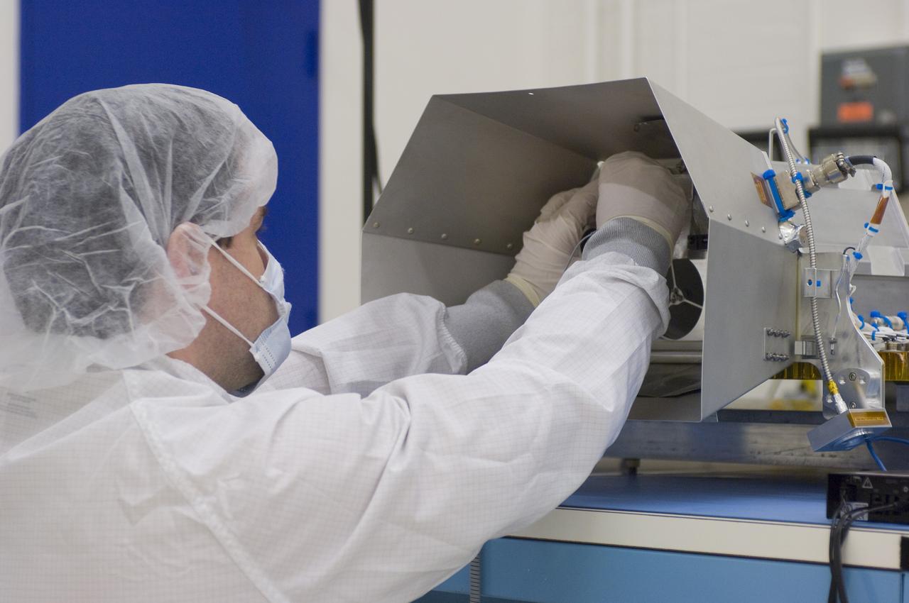 LCROSS -  Tony Colaprete does some adjustment during calibration and camera check out